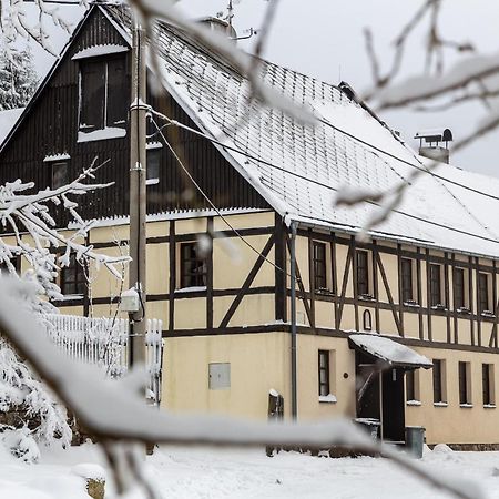 Chalupa Hrazdenka V Krusnych Horach Горні-Блатна Екстер'єр фото